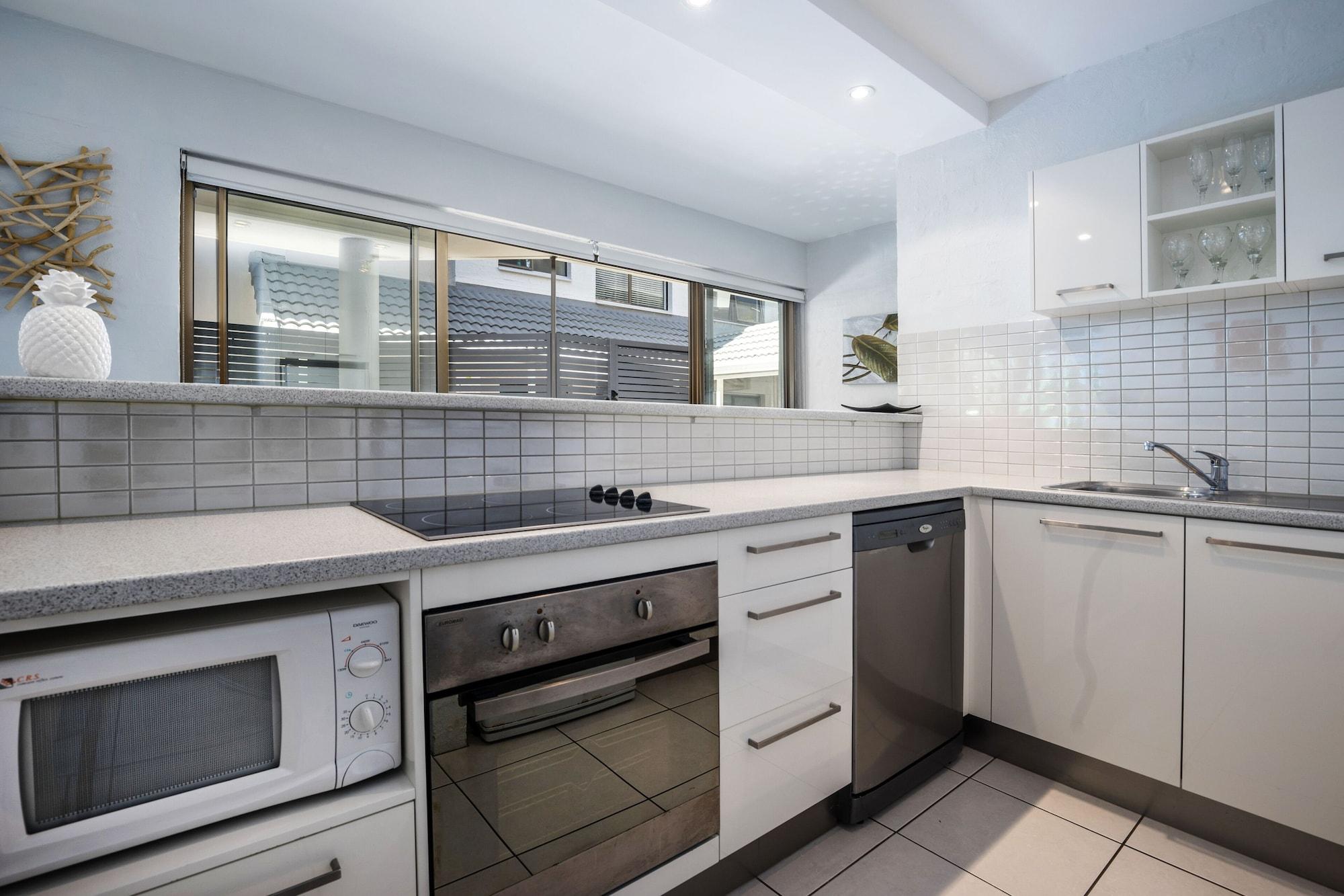 Saks On Hastings Aparthotel Noosa Heads Buitenkant foto