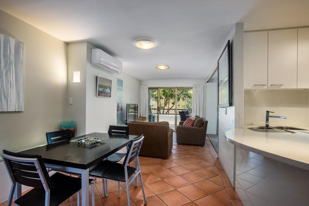 Saks On Hastings Aparthotel Noosa Heads Buitenkant foto